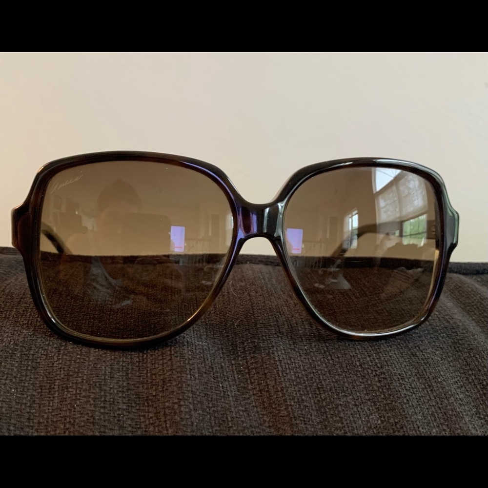 Authentic Gucci Sunglasses GG 3582/s barely worn